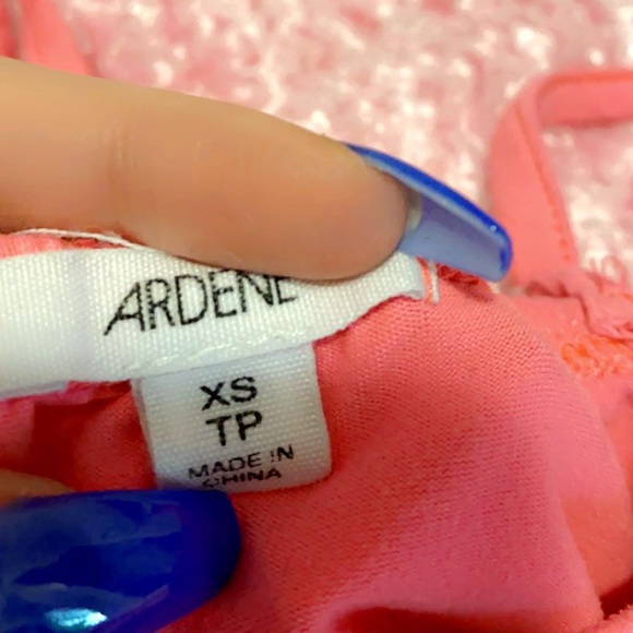 Pink cropped top - Picture 3 of 3